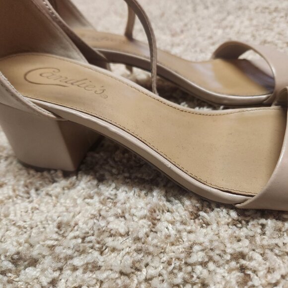 Candie's nude Heel size 7 womens adjustable strap - Picture 2 of 4